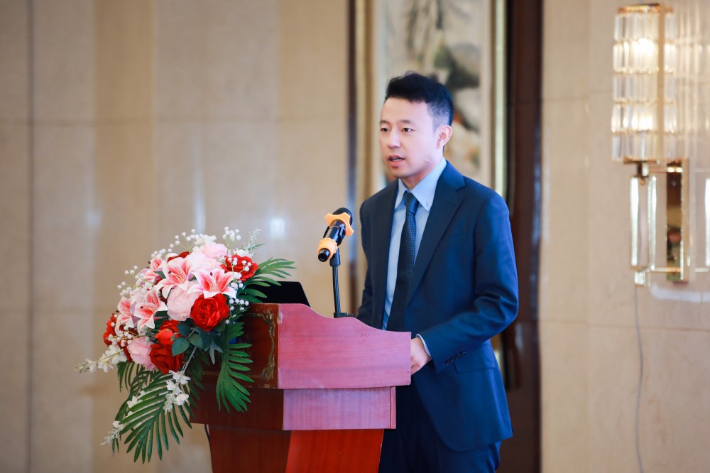 冯俊涛_编辑.jpg